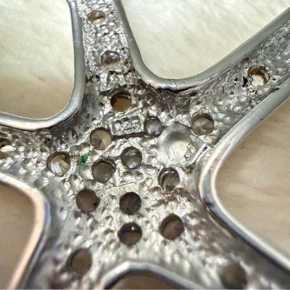 Starfish Crystal Pendant – Silver-Tone Pavé Sea Star Charm for Women - Picture 15 of 17